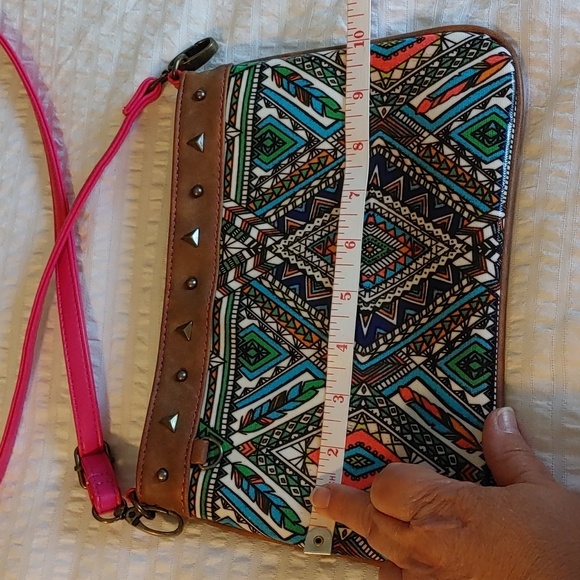 💚CATCHFLY CROSSBODY BAG - Picture 7 of 10